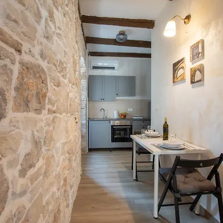 Apartments Nesatcium Pula Zewnętrze zdjęcie
